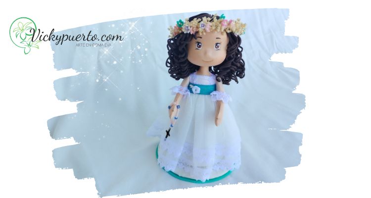 fofucha de comunion pequeña para tarta